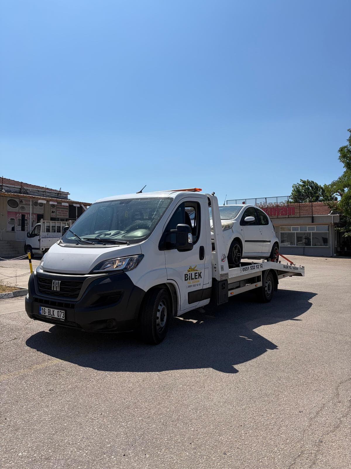 Bilek Yol Yardım araç taşıma operasyonu